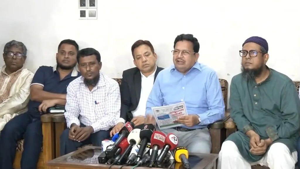 সরকারের আশ্বাসে অ্যাম্বুলেন্স ধর্মঘট প্রত্যাহার, এক মাসে দাবি নিষ্পত্তির প্রতিশ্রুতি