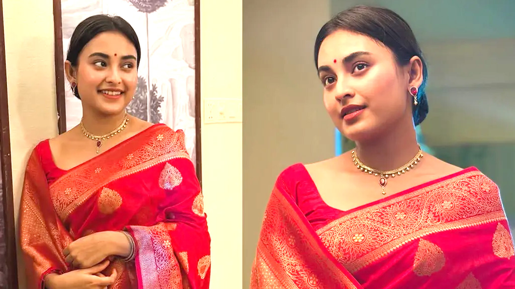 লাল শাড়িতে নজর কাড়লেন তটিনী, মুগ্ধ ভক্তরা