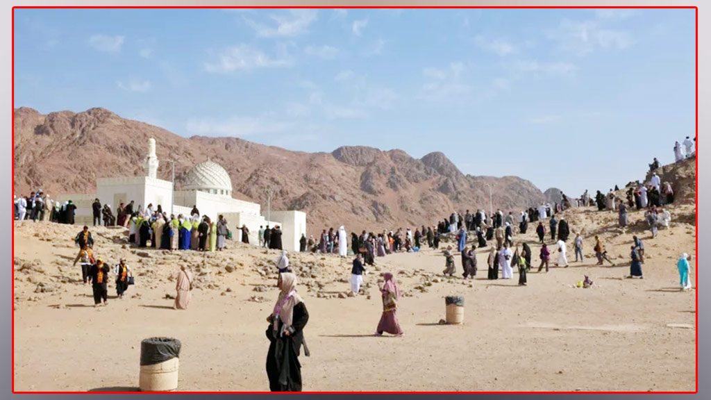 মাত্র ৩৫ রিয়ালে উঠা যাবে ঐতিহাসিক উহুদ পাহাড়ে