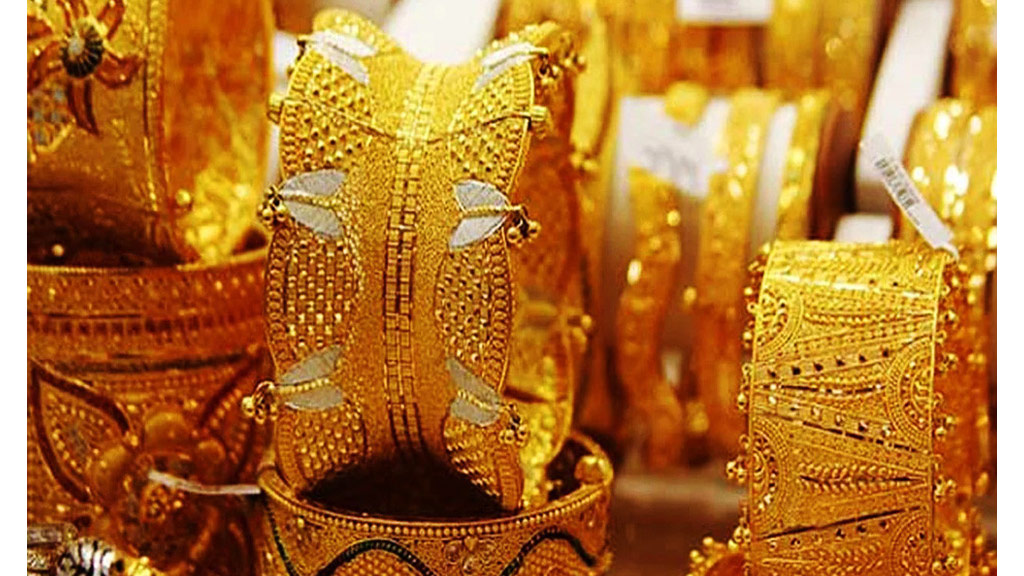 এক লাফে সোনার দাম বাড়ল ৪ হাজার টাকার বেশি