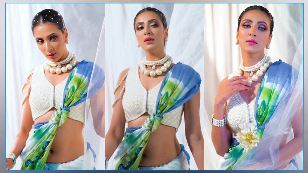 পুথির সাজে ধরা দিলেন মিম