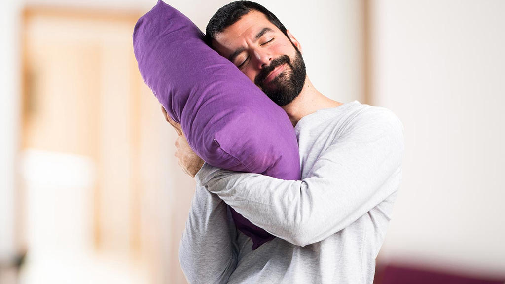 রাতে ঘুম আসে না? জেনে নিন সহজ সমাধান