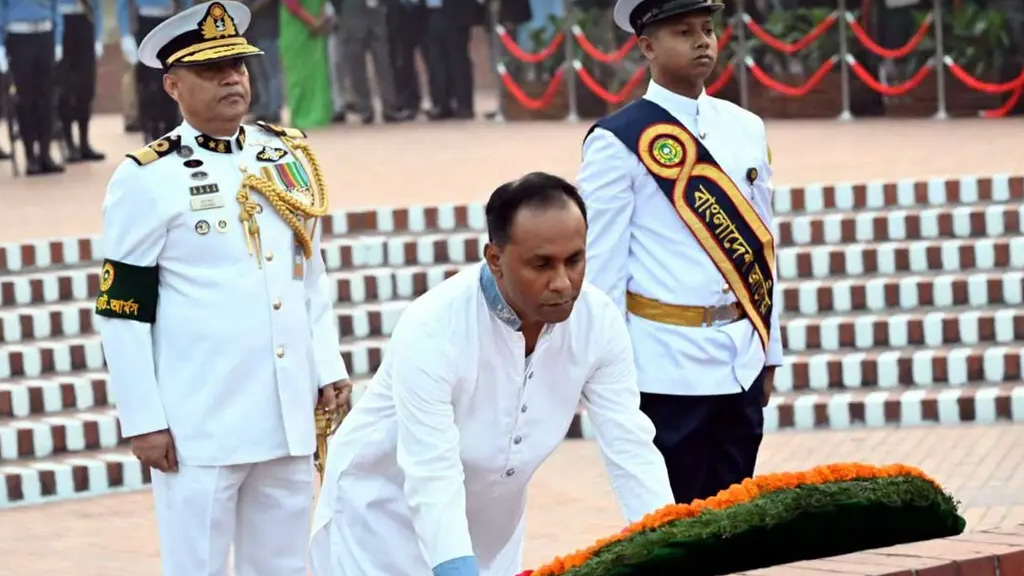 জাতীয় স্মৃতিসৌধে ডেপুটি স্পিকারের শ্রদ্ধা