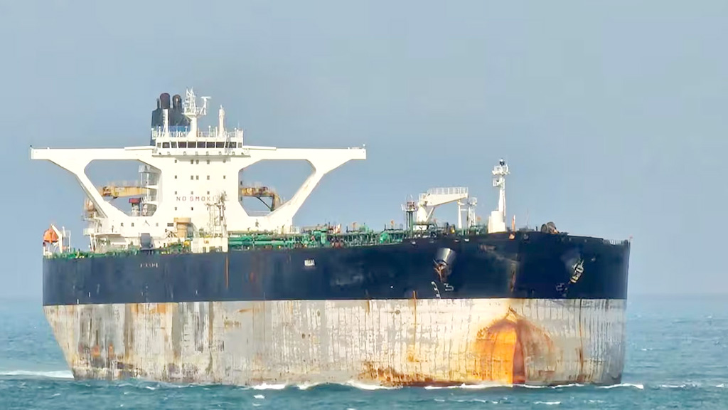 হরমুজ প্রণালিতে দুই ভারতীয় ট্যাংকারকে যাওয়ার অনুমতি দিলো ইরান