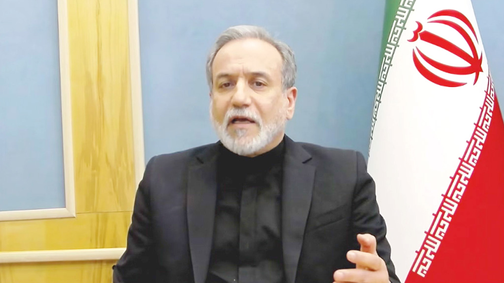 “আমরা মার্কিন স্থলবাহিনীর জন্য অপেক্ষা করছি”: ইরানের পররাষ্ট্রমন্ত্রী আরাঘচি