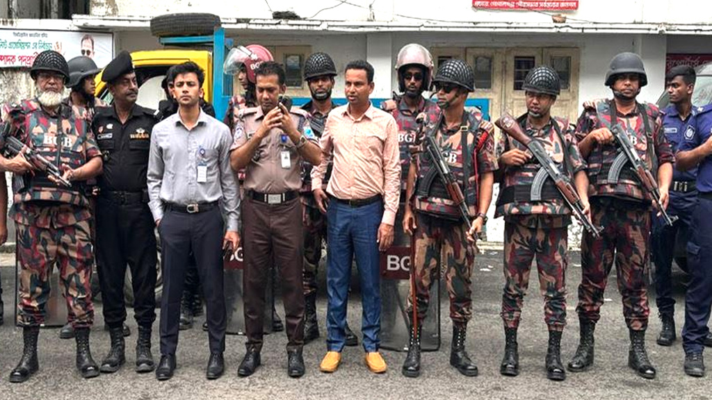 গোপালগঞ্জে নিরাপত্তা জোরদার, মোতায়েন ৫ প্লাটুন বিজিবি