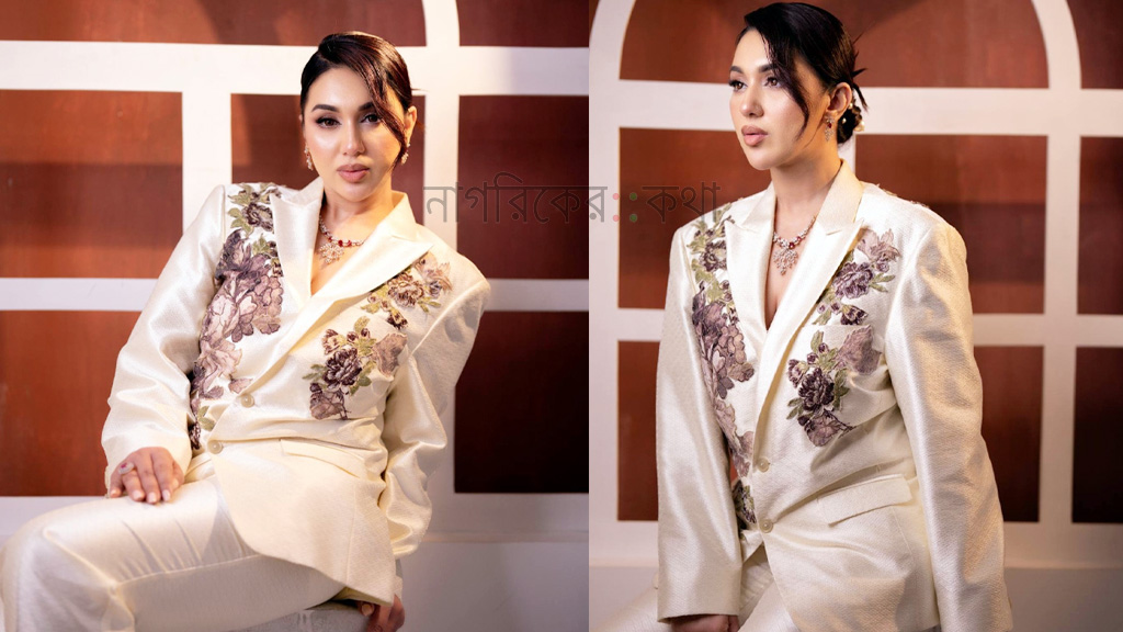 ওয়েস্টার্ন লুকে অপুর চমক