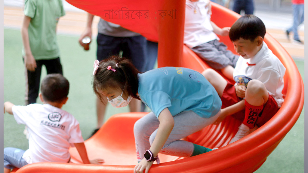 ইতিহাসের সর্বনিম্ন পর্যায়ে নেমেছে চীনের জন্মহার