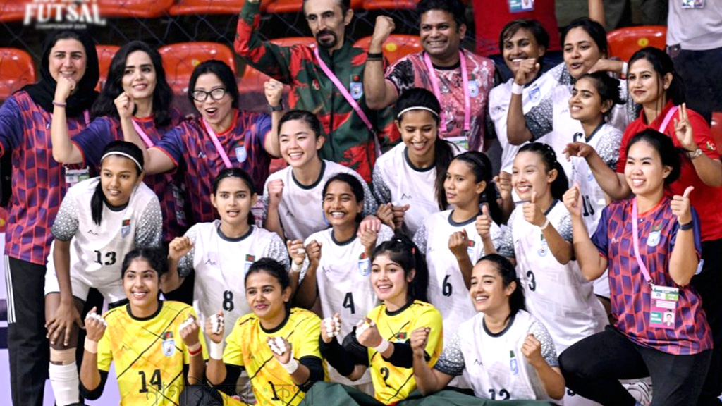 মালদ্বীপকে উড়িয়ে চ্যাম্পিয়ন বাংলাদেশ নারী ফুটবল দল