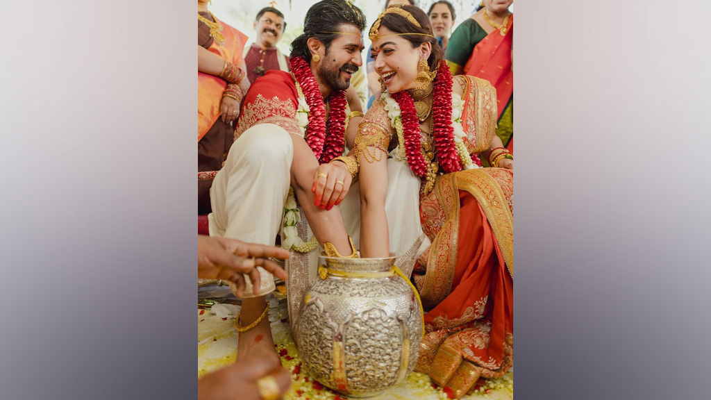 ‘আমার প্রিয় বন্ধুকেই জীবনসঙ্গী হিসেবে পেয়েছি’: বিজয়-রাশমিকা