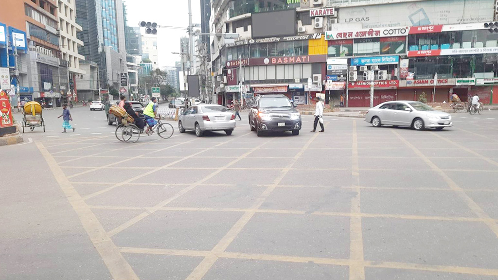 আজ থেকে চারদিন সরকারি ছুটি, দুই দিন বন্ধ দোকান ও শপিং মল