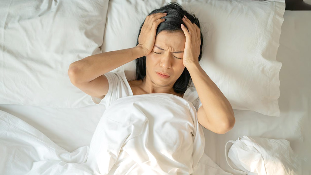 রাতে ঘুম আসে না? নিয়মিত খান এই ৪ খাবার