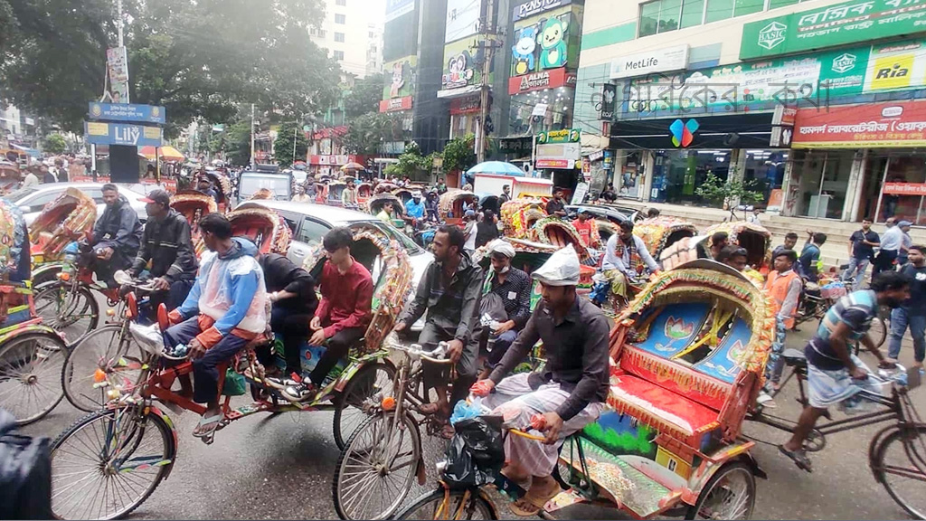 ঢাকায় অটোরিকশার ৪৮ হাজারের বেশি অবৈধ চার্জিং পয়েন্ট, বছরে রাজস্ব ক্ষতি প্রায় ৪ হাজার কোটি টাকা