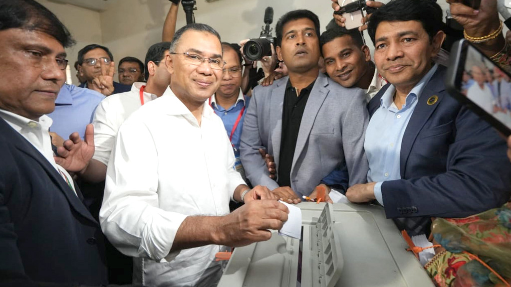 ‘যাকে উপযুক্ত মনে করেন, তাকেই ভোট দিন’