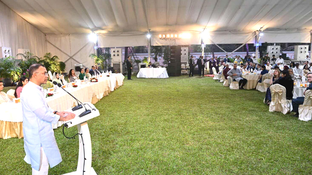 দ্বিপক্ষীয় সম্পর্ক জোরদারে প্রতিশ্রুতিবদ্ধ সরকার: প্রধানমন্ত্রী