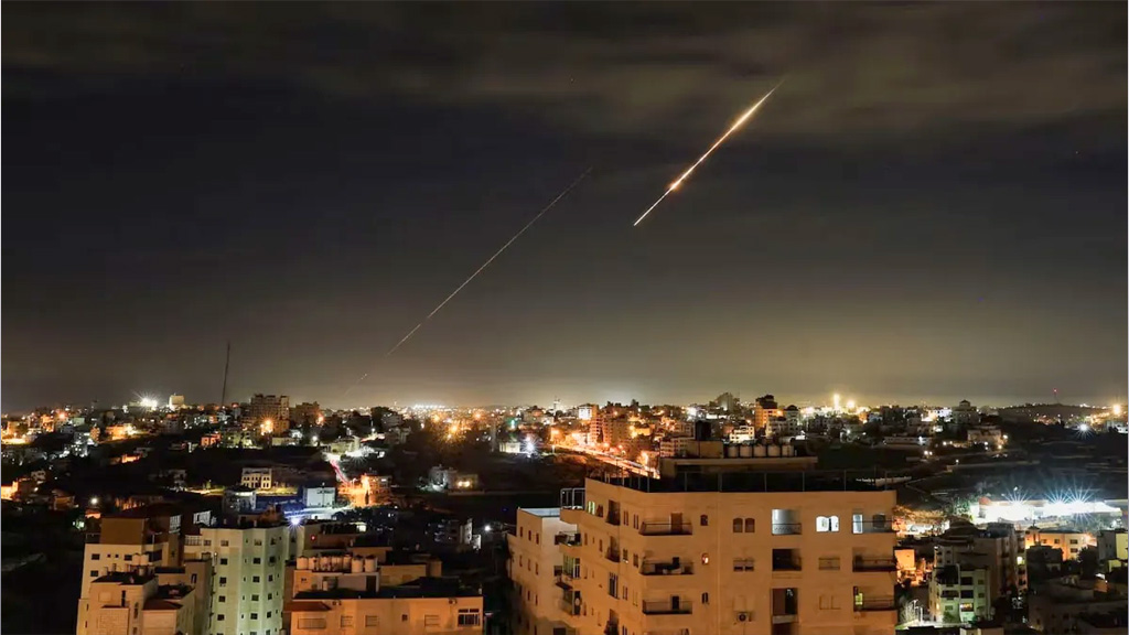 ইরান-ইসরায়েল যুদ্ধ ১৪তম দিনে, বিশ্বজুড়ে অস্থিরতা