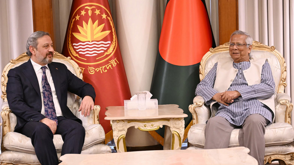 প্রধান উপদেষ্টার সঙ্গে তুরস্কের নির্বাচন পর্যবেক্ষক দলের সৌজন্য সাক্ষাৎ