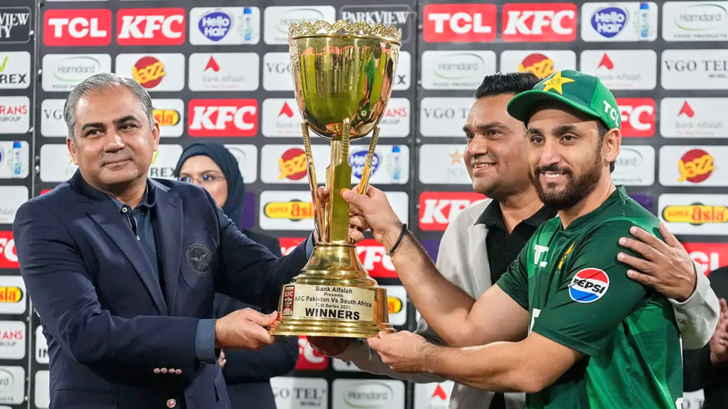 পাকিস্তানের খেলোয়াড়দের জরিমানার শাস্তি কম হয়েছে মনে করেন আফ্রিদি