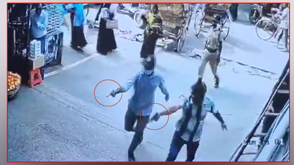 পুরান ঢাকায় ন্যাশনাল মেডিকেলের সামনে দুর্বৃত্তদের গুলিতে যুবক নিহত