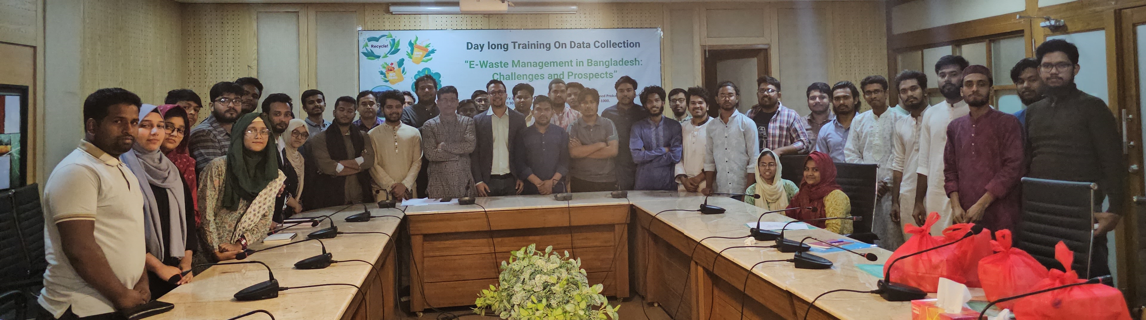 ই-বর্জ্য ব্যবস্থাপনায় তরুণদের সম্পৃক্ততা বাড়াতে ইনস্টিটিউশন অব ইঞ্জিনিয়ার্স, বাংলাদেশ-এ দিনব্যাপী প্রশিক্ষণ