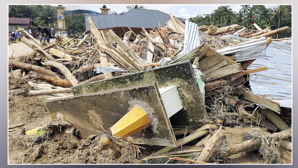 ইন্দোনেশিয়ায় বৃষ্টি-বন্যা-ভূমিধসে প্রাণহানির সংখ্যা ৩০০ ছাড়াল