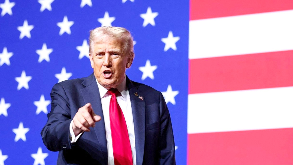 ট্রাম্পের হুঁশিয়ারি: ইরান হরমুজ আটকে রাখলে ২০ গুণ শক্তিশালী হামলা হবে