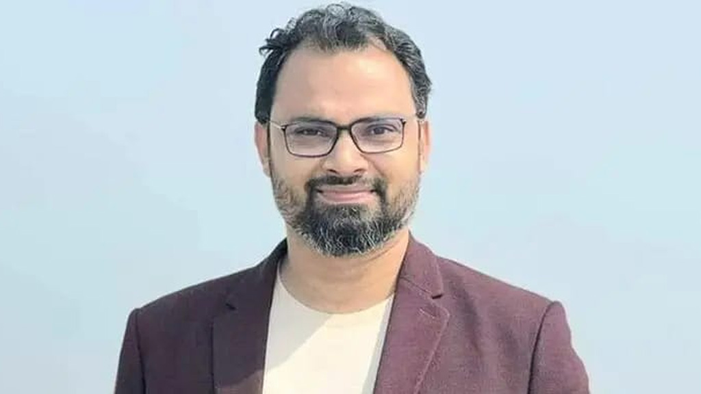 প্রতিশ্রুতি বাস্তবায়ন হবে ধাপে ধাপে: আমিনুল হক