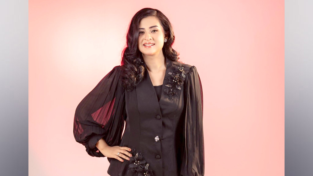 রোজা রেখেও কাজ করি: বুবলী