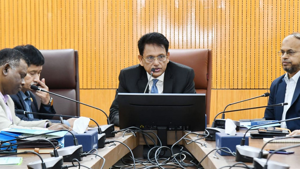 ৯ বোর্ডে একই প্রশ্ন, পাস কমলেও শিক্ষার মান বাড়াতে চায় সরকার