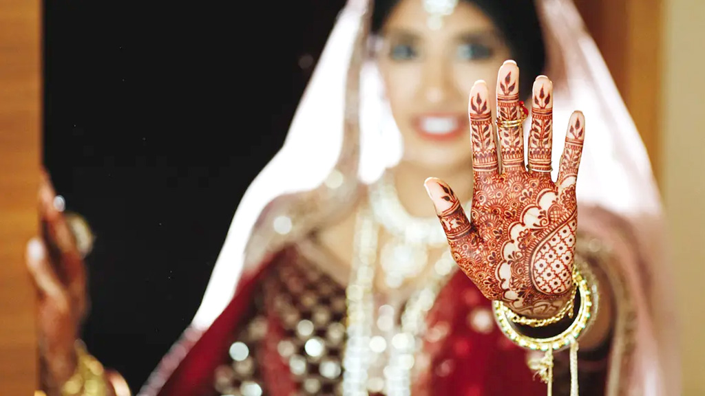 ‘ভালোবাসার জন্য নয়, আর্থিক বাস্তবতাও বিবেচনায় রাখতে হবে’: মার্কিন আইনজীবী