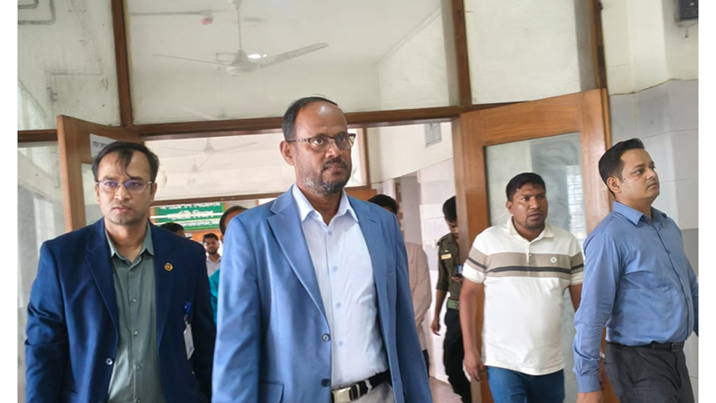 টাঙ্গাইল মেডিকেল কলেজ হাসপাতালে আকস্মিক পরিদর্শনে অসন্তোষ প্রতিমন্ত্রী টুকুর