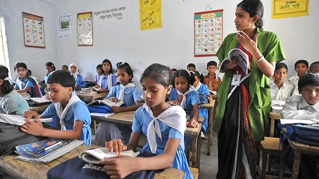 ঈদ ও গ্রীষ্মকালীন ছুটি শেষে রোববার খুলছে স্কুল-কলেজ