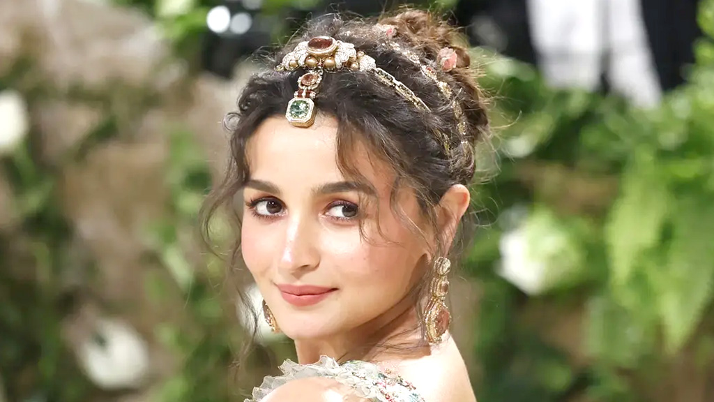 মা আমার জীবনের সবচেয়ে বড় অনুপ্রেরণা : আলিয়া ভাট