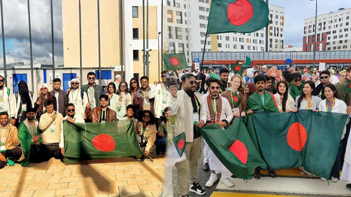 রাশিয়ায় আন্তর্জাতিক যুব উৎসবে বাংলাদেশের ৭০ প্রতিনিধি
